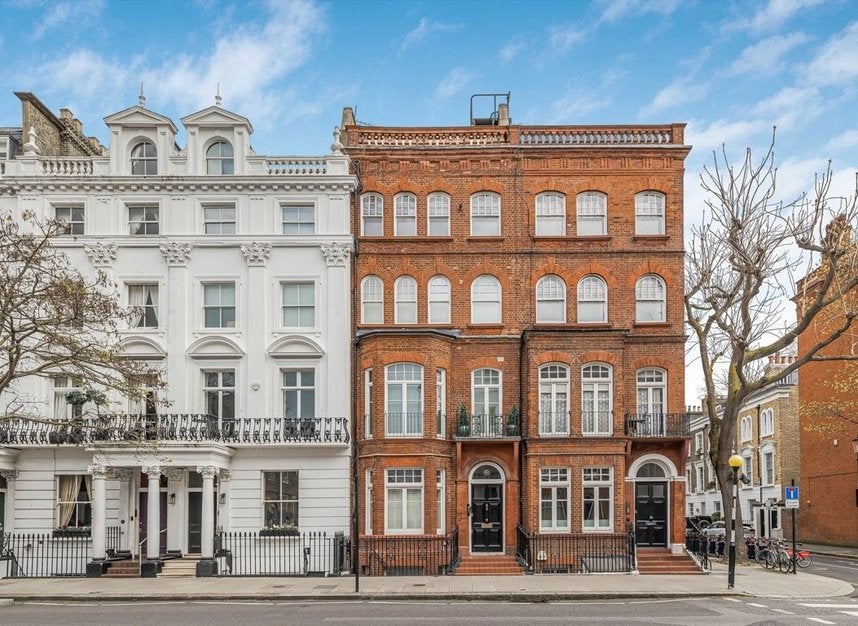 Flat Oakley Street in Greater London
