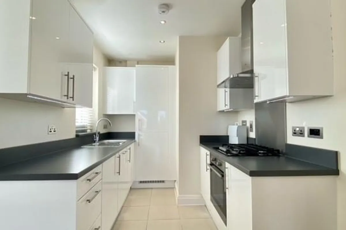 Flat Kingfisher Drive in Maidenhead