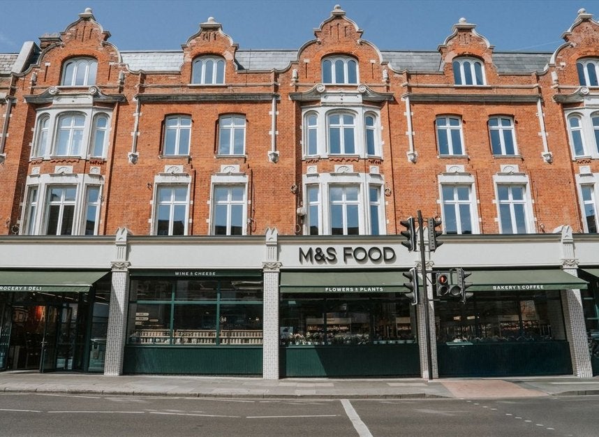 Flat Stonhouse Street in Greater London