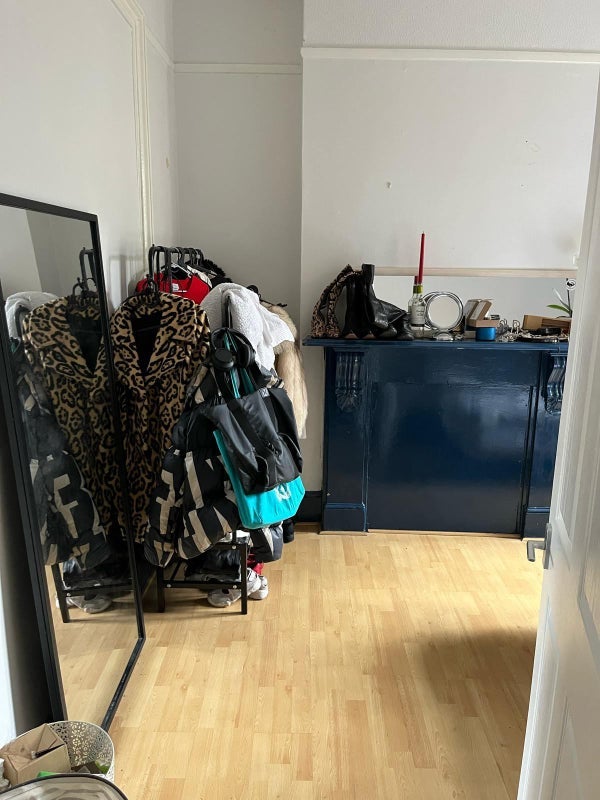 Room Rattray Road in Greater London