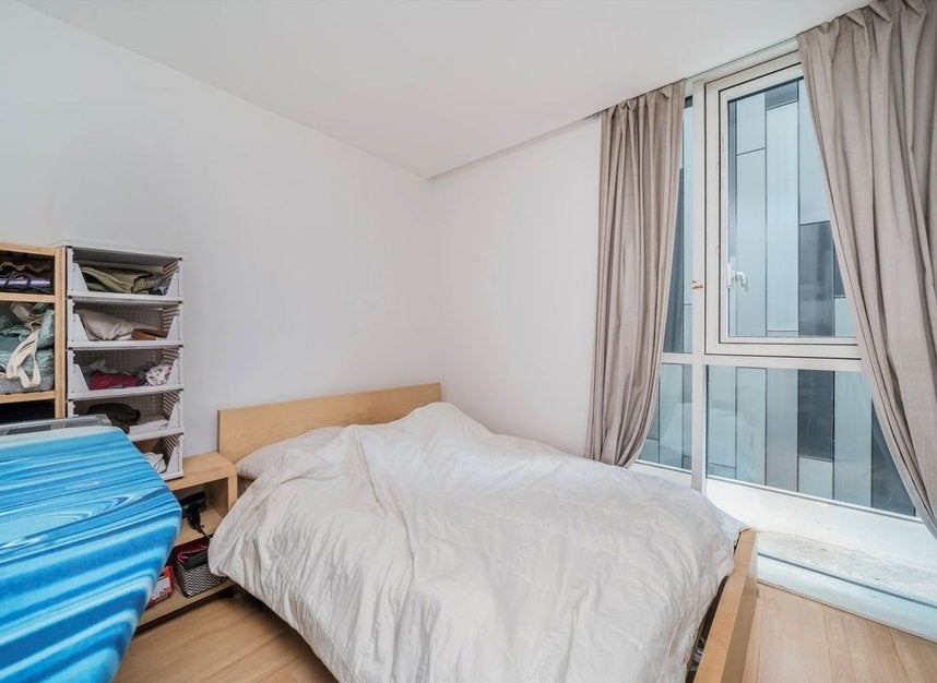 Flat Bridle Mews in Greater London