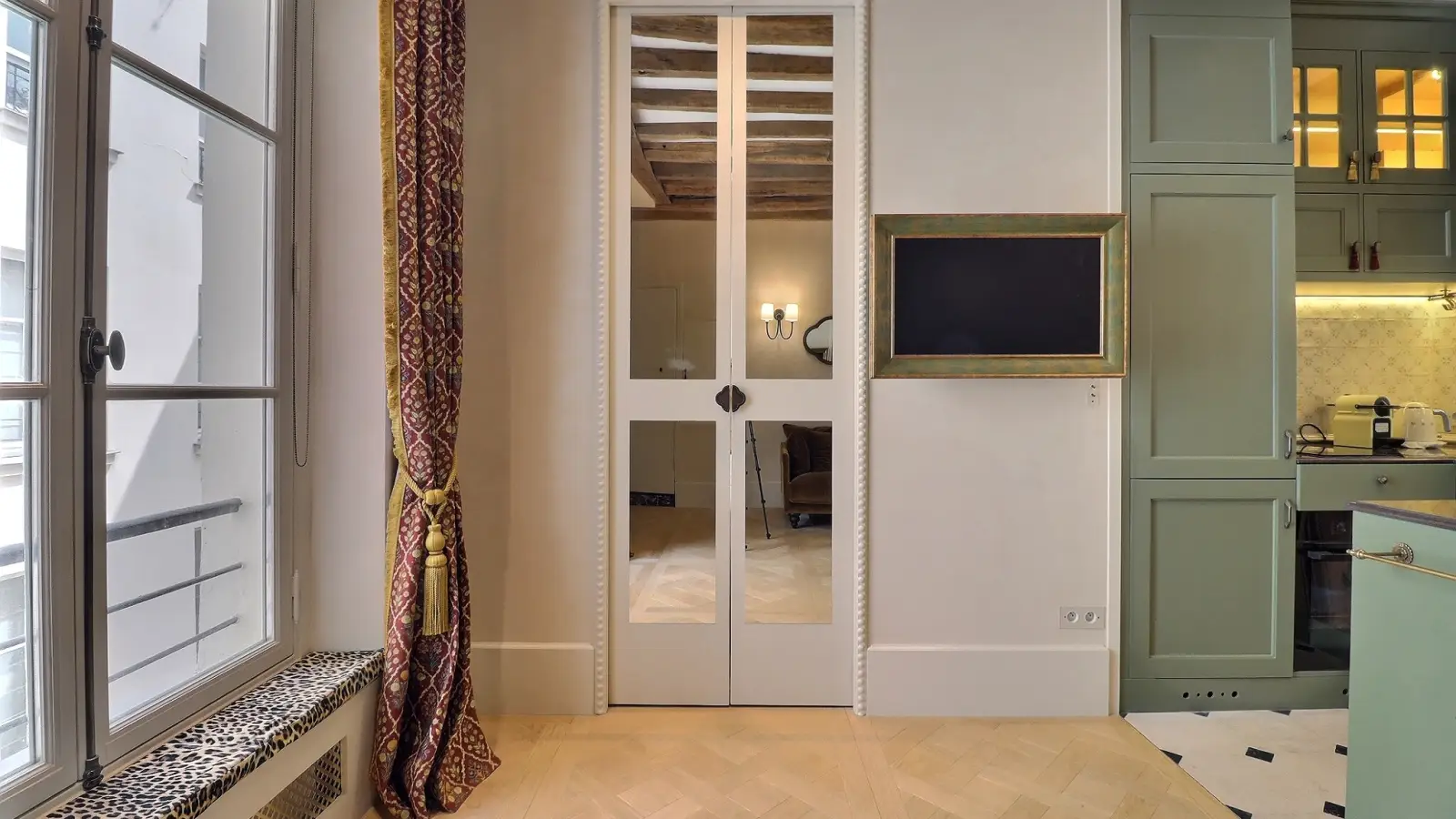 Appartement Place du Palais Bourbon à Paris