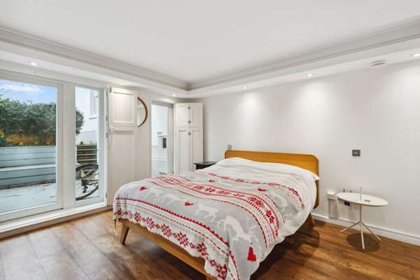 Flat Richmond Hill in Greater London