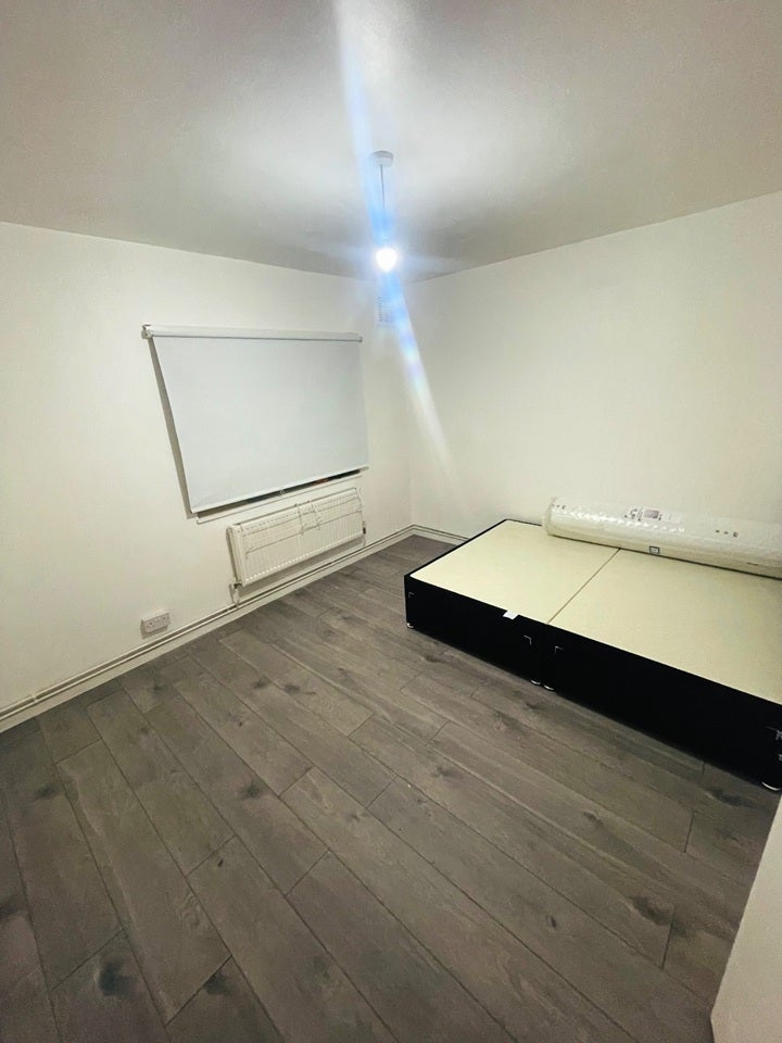 Room Millhouse Place in Greater London
