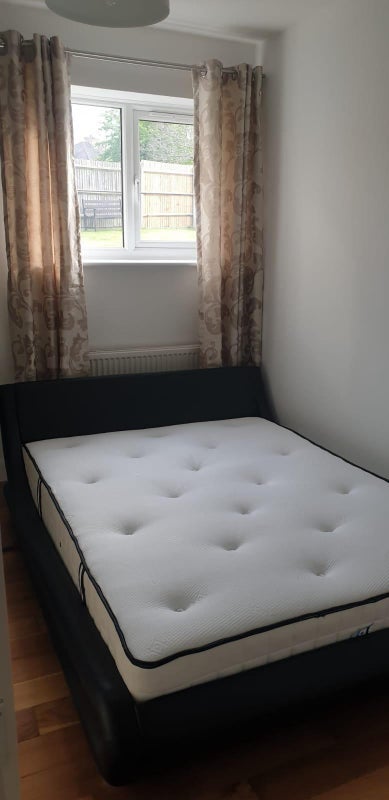 Room Gilders Road in Greater London