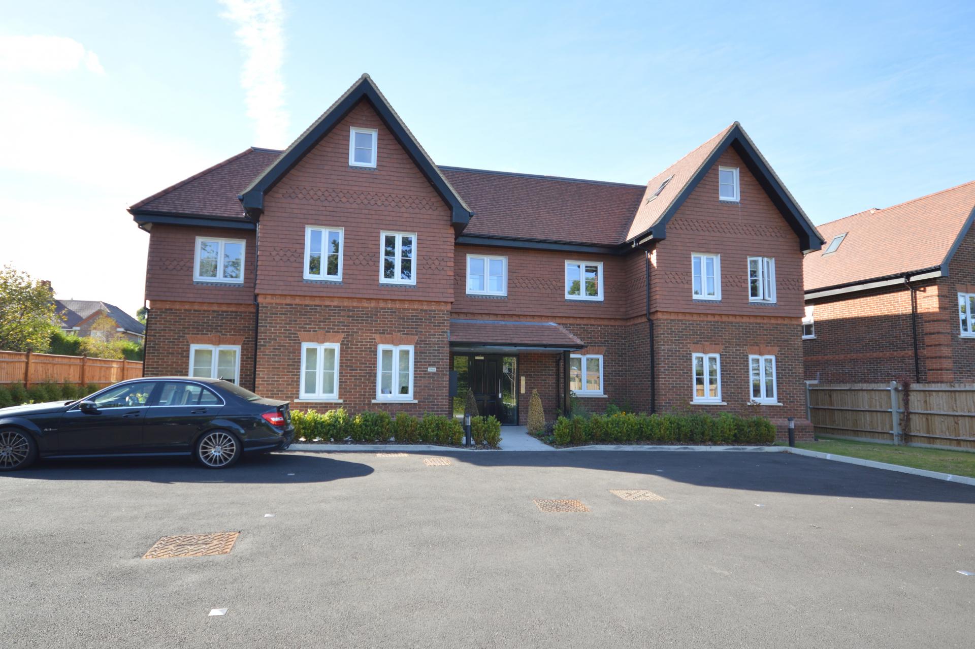 Flat Brighton Road in Reigate and Banstead