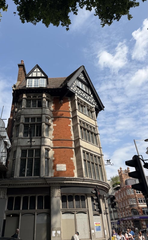 Room Kensington High Street in Greater London