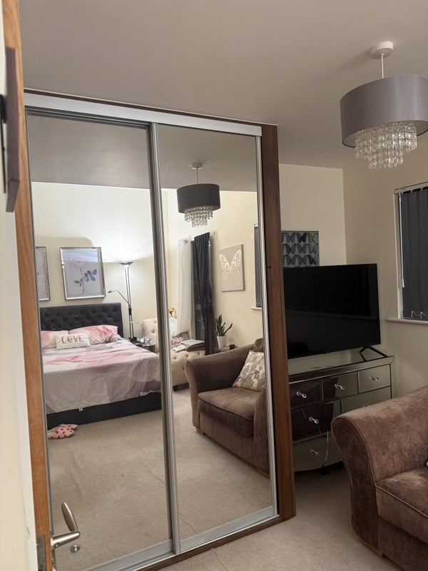 Room Cairns Place in Greater London