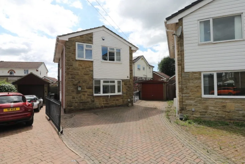House Kirkstone Drive in Kirklees