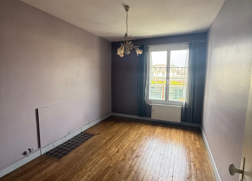 Flat Rue James de Rothschild in Compiègne