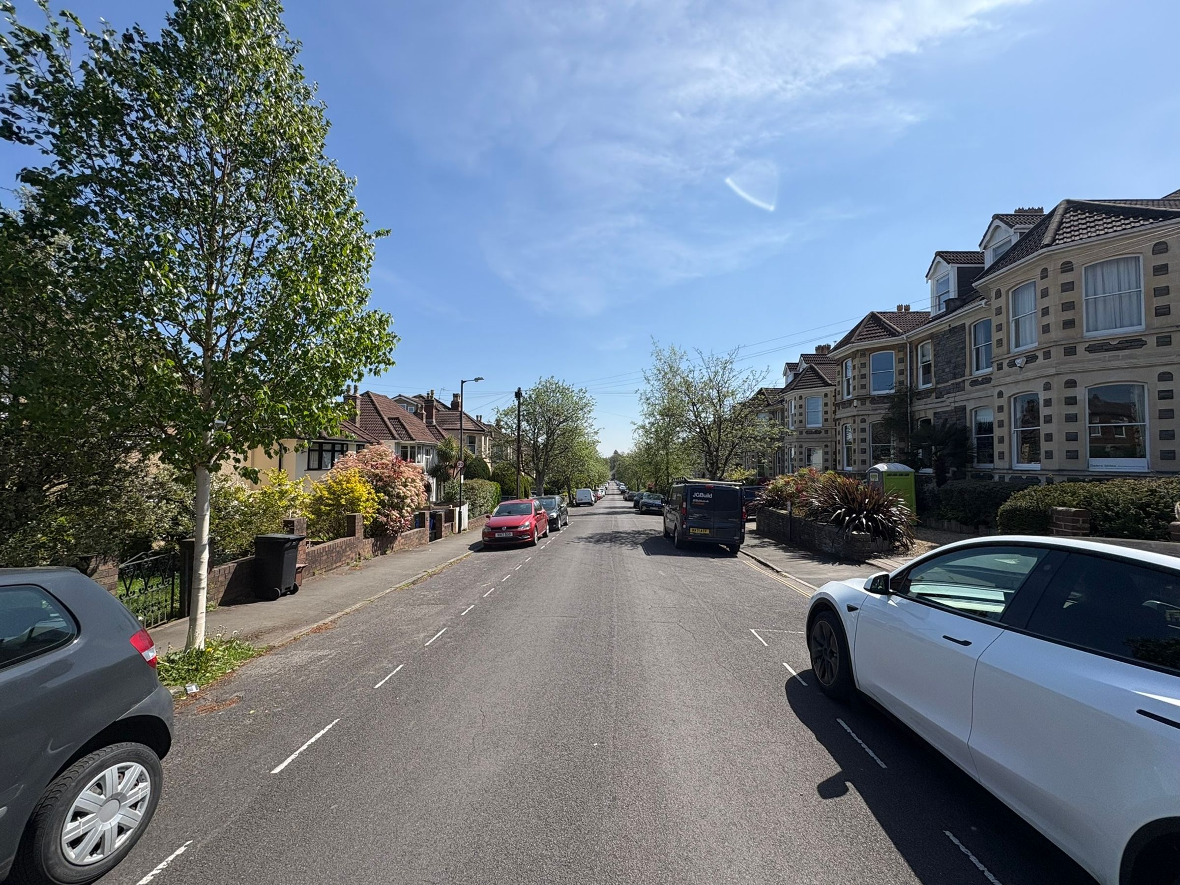 Flat Hampton Road in Bristol