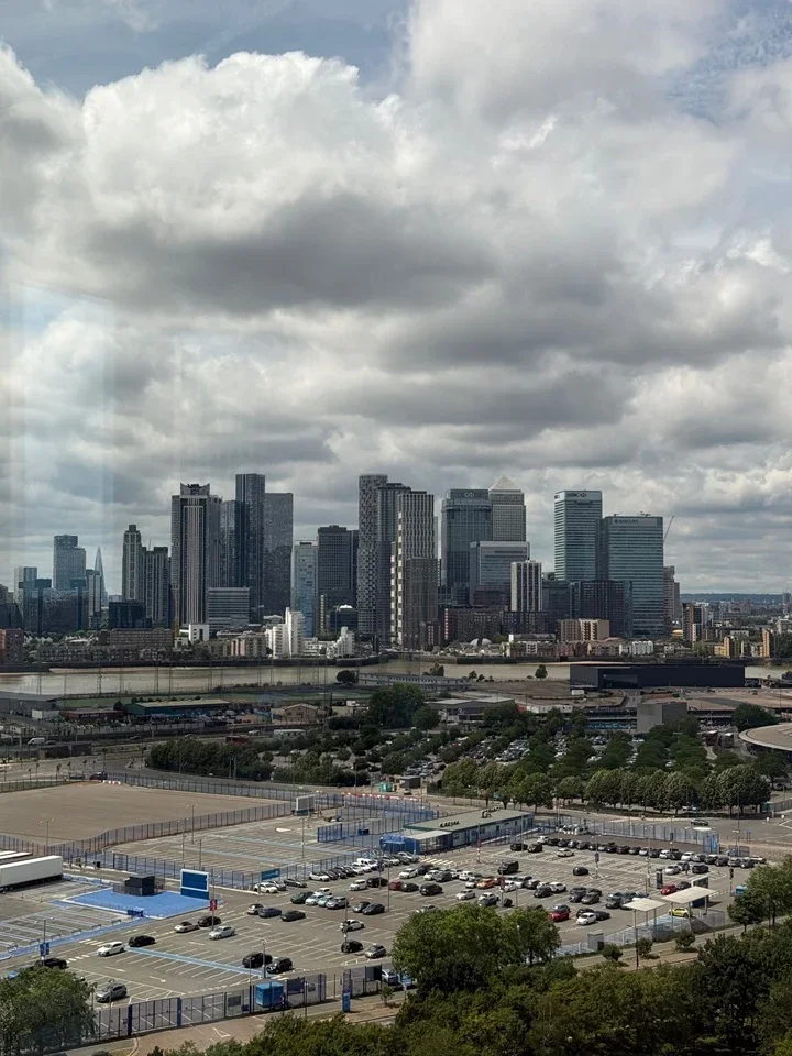 Flat Tower Hill in London