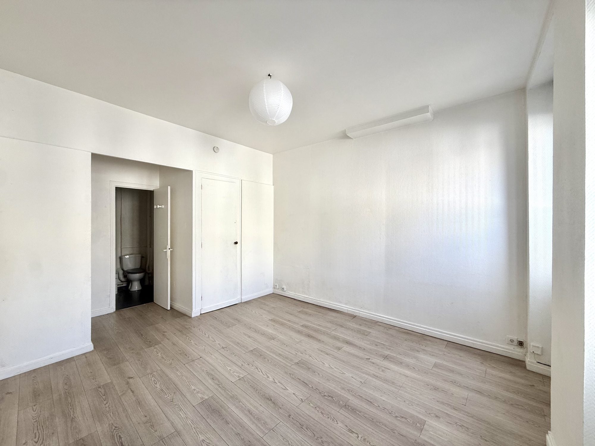 Chambre Galerie Commerciale Mériadeck à Bordeaux