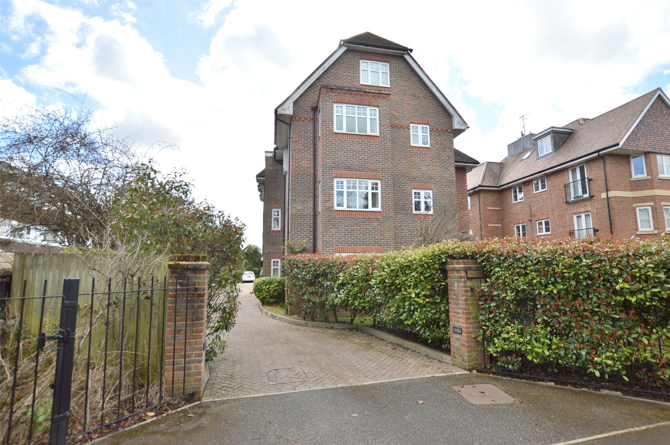 Flat Doods Place in Reigate and Banstead