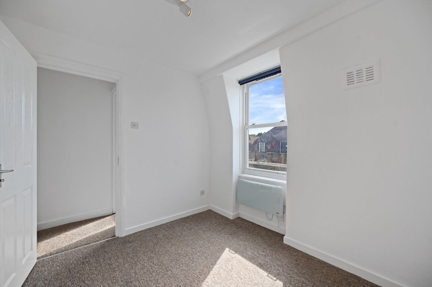 Flat Fulham Court in Greater London