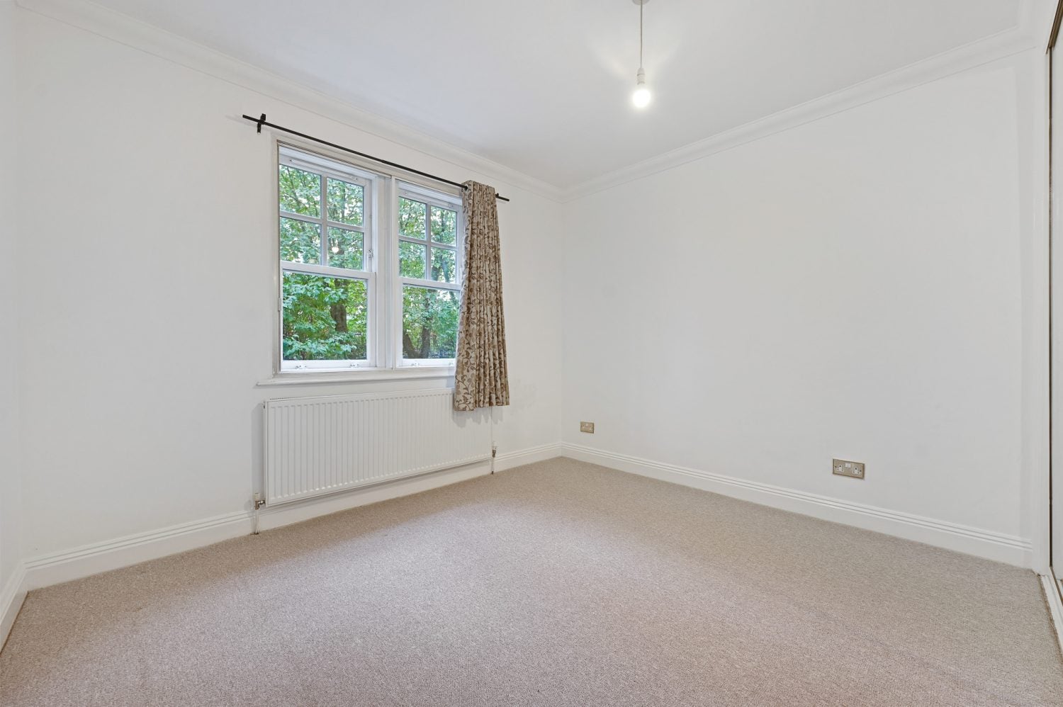 Flat North End in Greater London