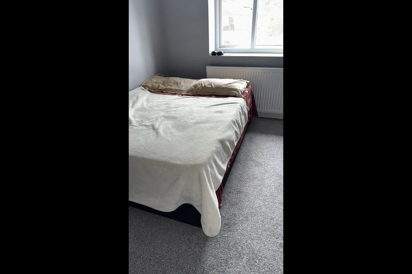 Room Frinton Road in Greater London