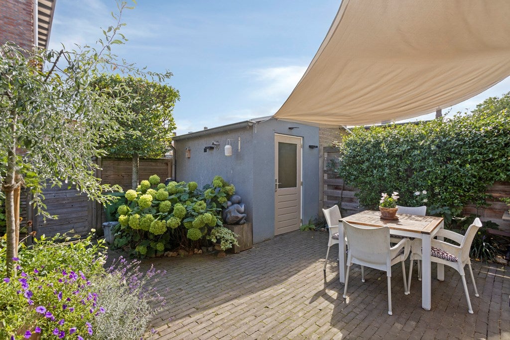 Tussenwoning te koop: Kardinaal van Rossumplein 83, Maastricht