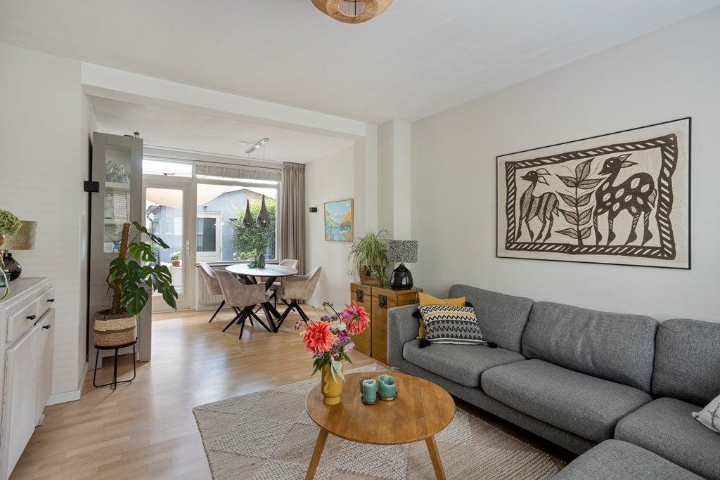 Tussenwoning te koop: Kardinaal van Rossumplein 83, Maastricht