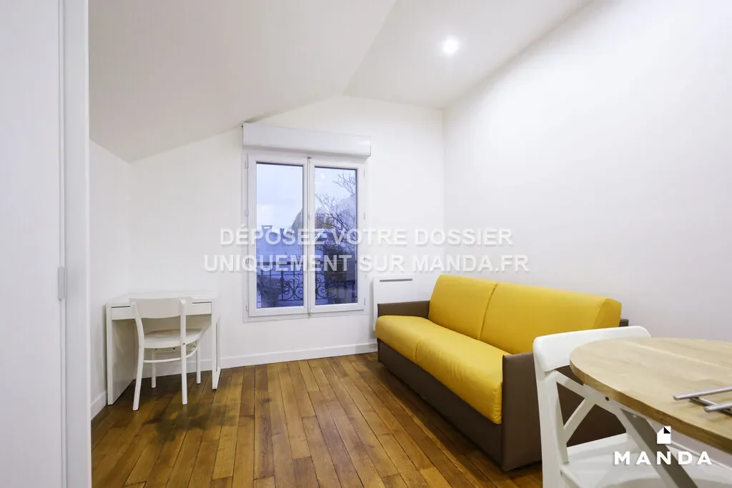 Room Rue du Général Brunet in Paris
