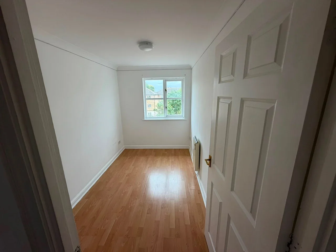 Flat Causton Square in Greater London
