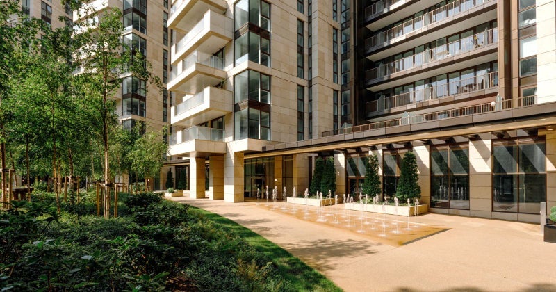 Room Junction Mews in City of Westminster