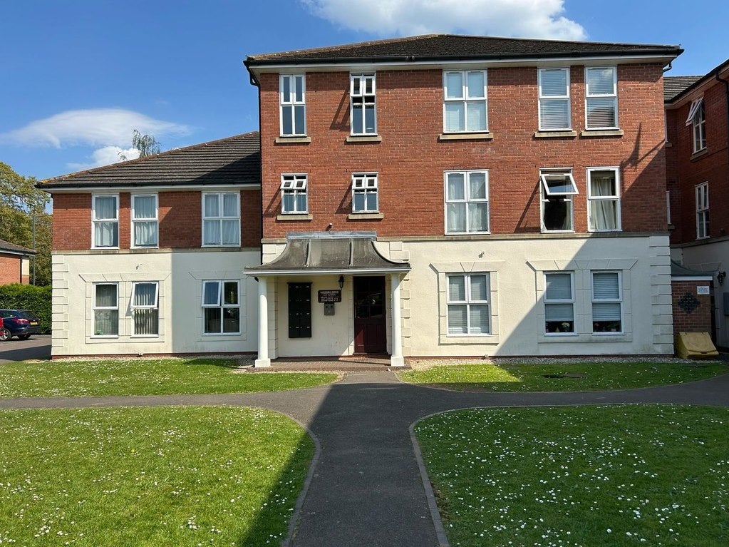 Flat Tancred Close in Royal Leamington Spa