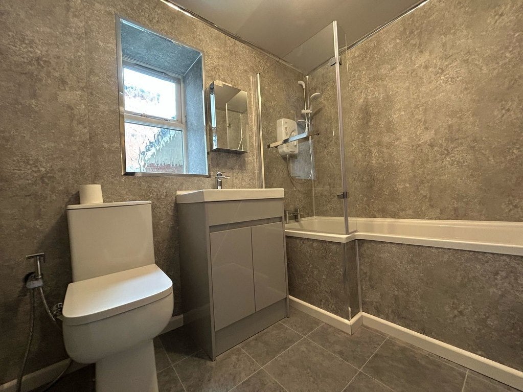 Flat Tancred Close in Royal Leamington Spa
