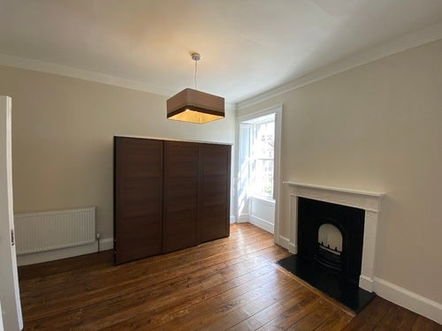 Flat Dundas Street in City of Edinburgh