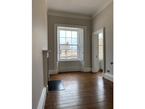 Flat Dundas Street in City of Edinburgh