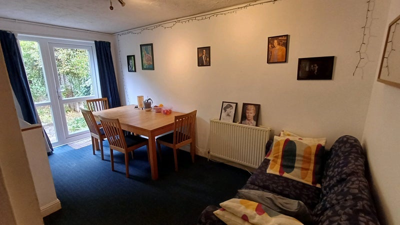 Room Plough Way in Greater London