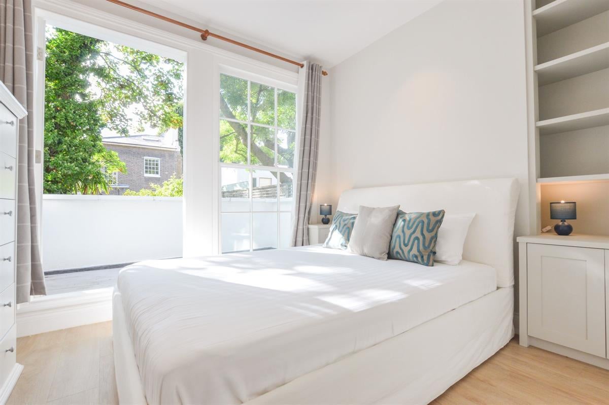 Flat Garway Road in City of Westminster