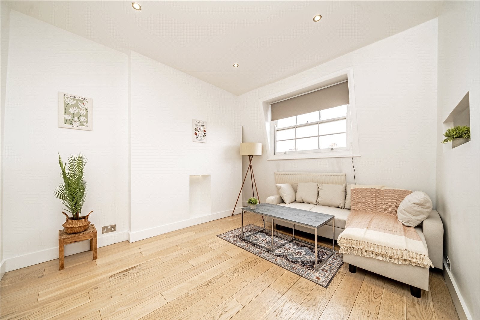 Flat Chepstow Road in City of Westminster