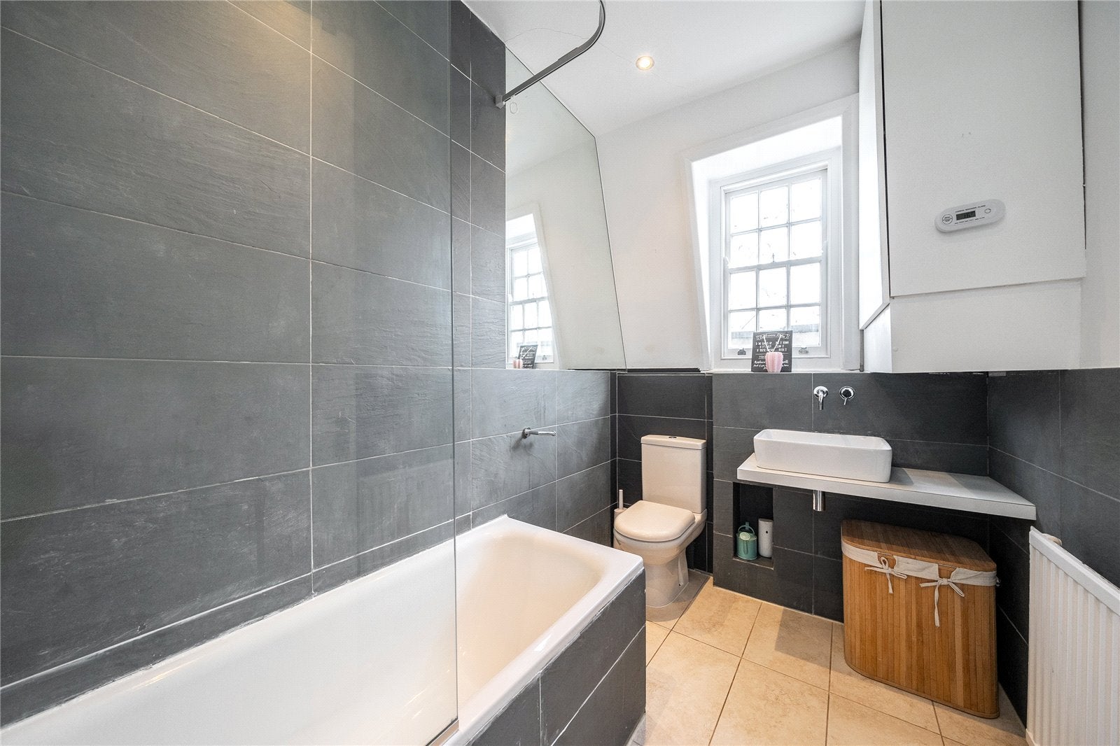 Flat Chepstow Road in City of Westminster