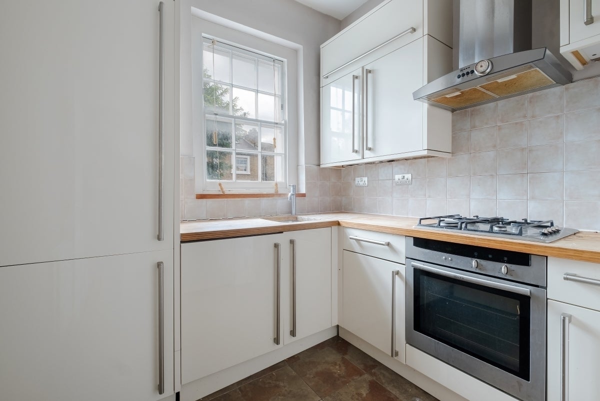 Flat Belitha Villas in Greater London