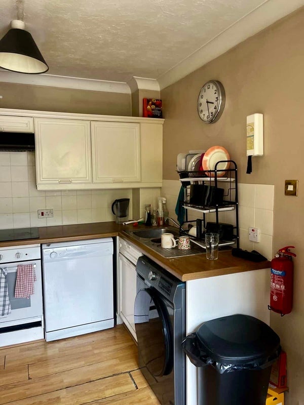 Room Kennet Street in Greater London