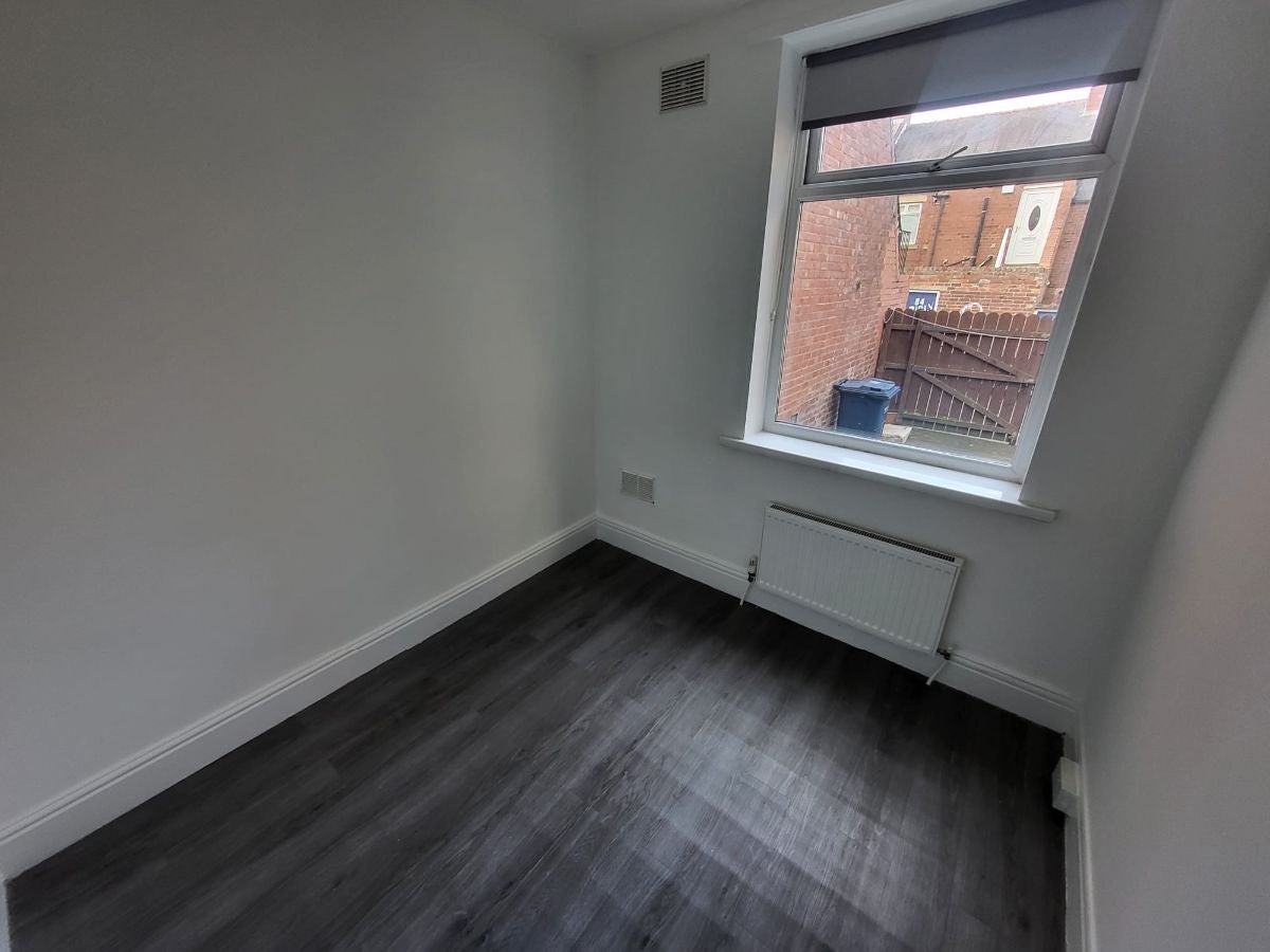 Flat Axwell Terrace in Gateshead