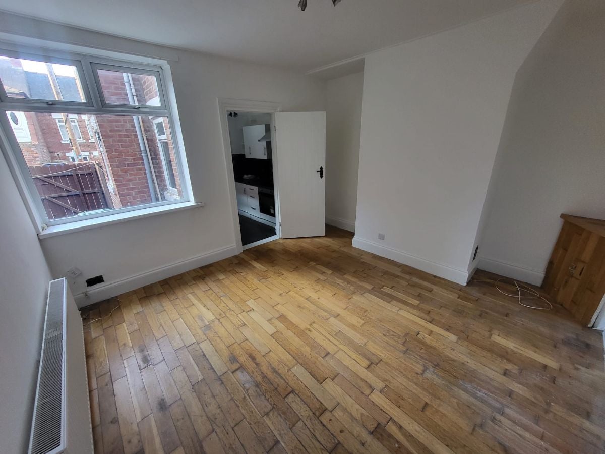 Flat Axwell Terrace in Gateshead