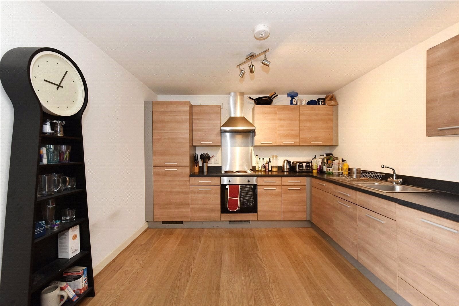 Flat Norman Road in Greater London