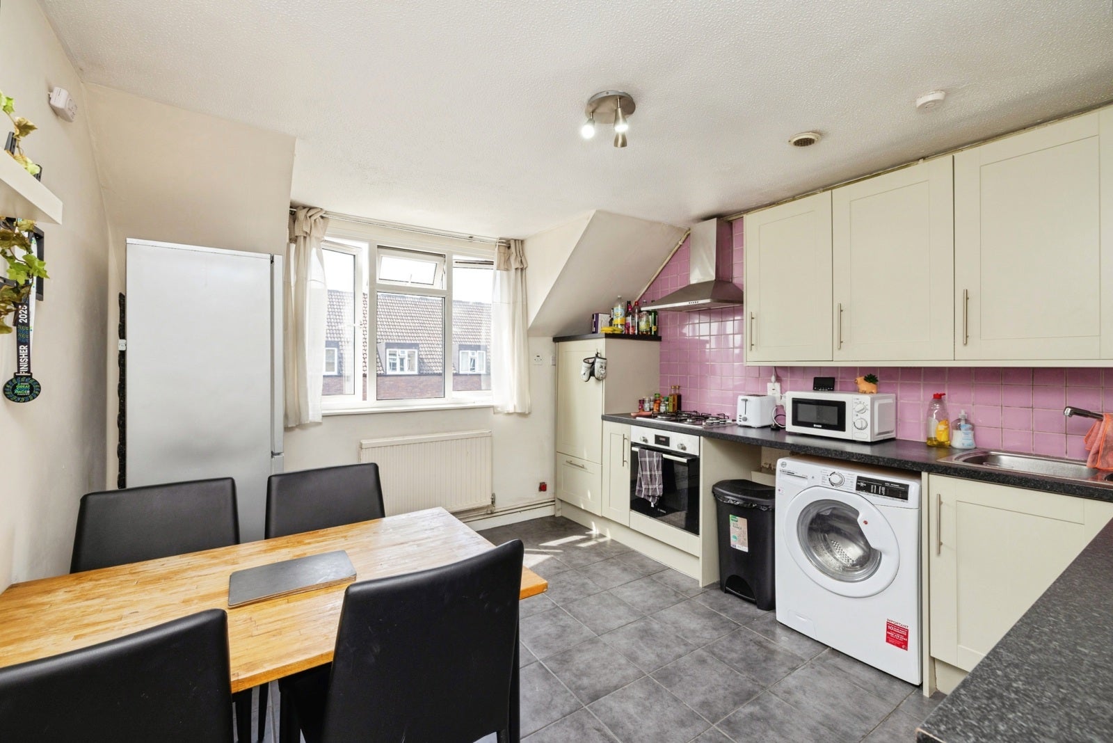 Flat Coppock Close in Greater London