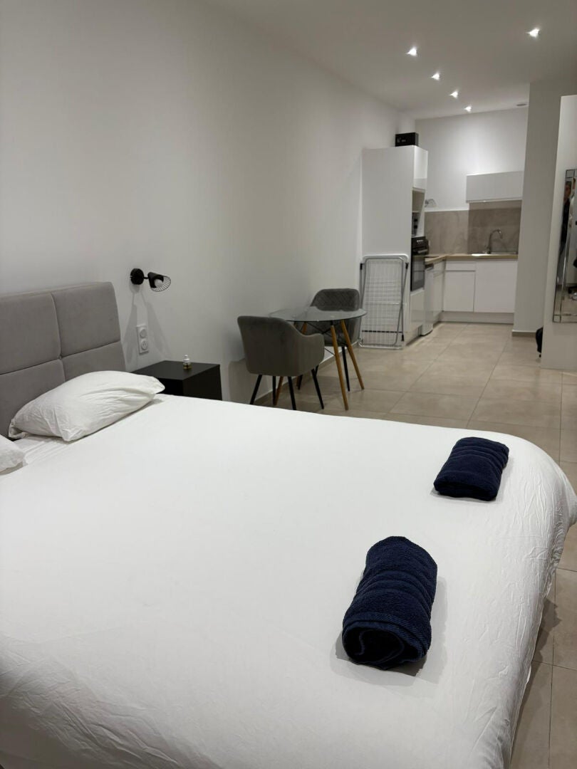 Flat Rue de l'Évêché in Marseille