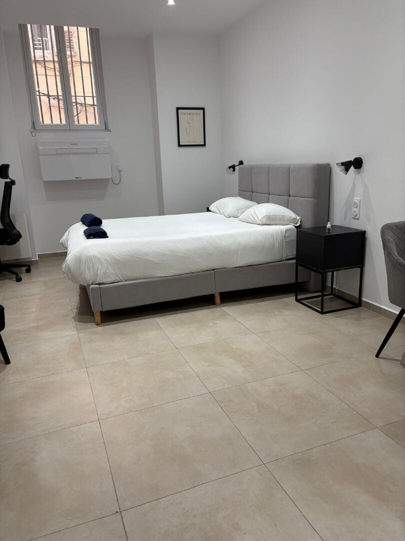 Flat Rue de l'Évêché in Marseille