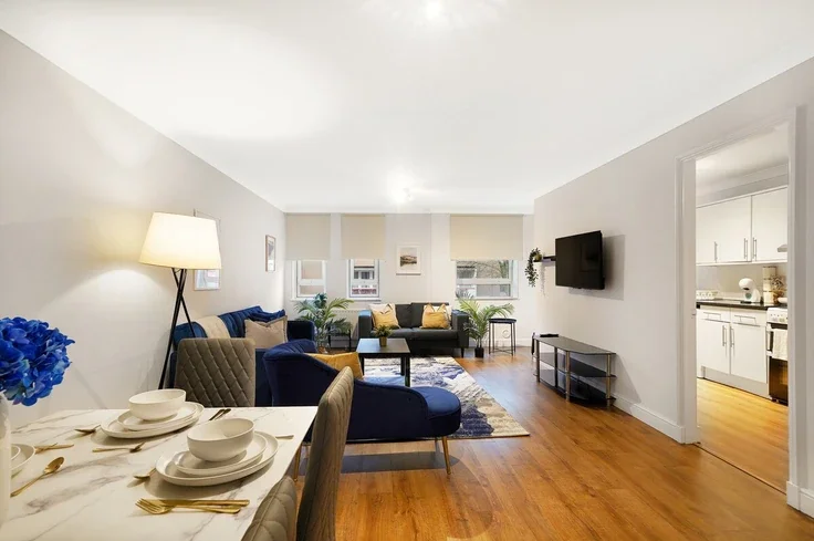 Flat Mortimer Place in Greater London