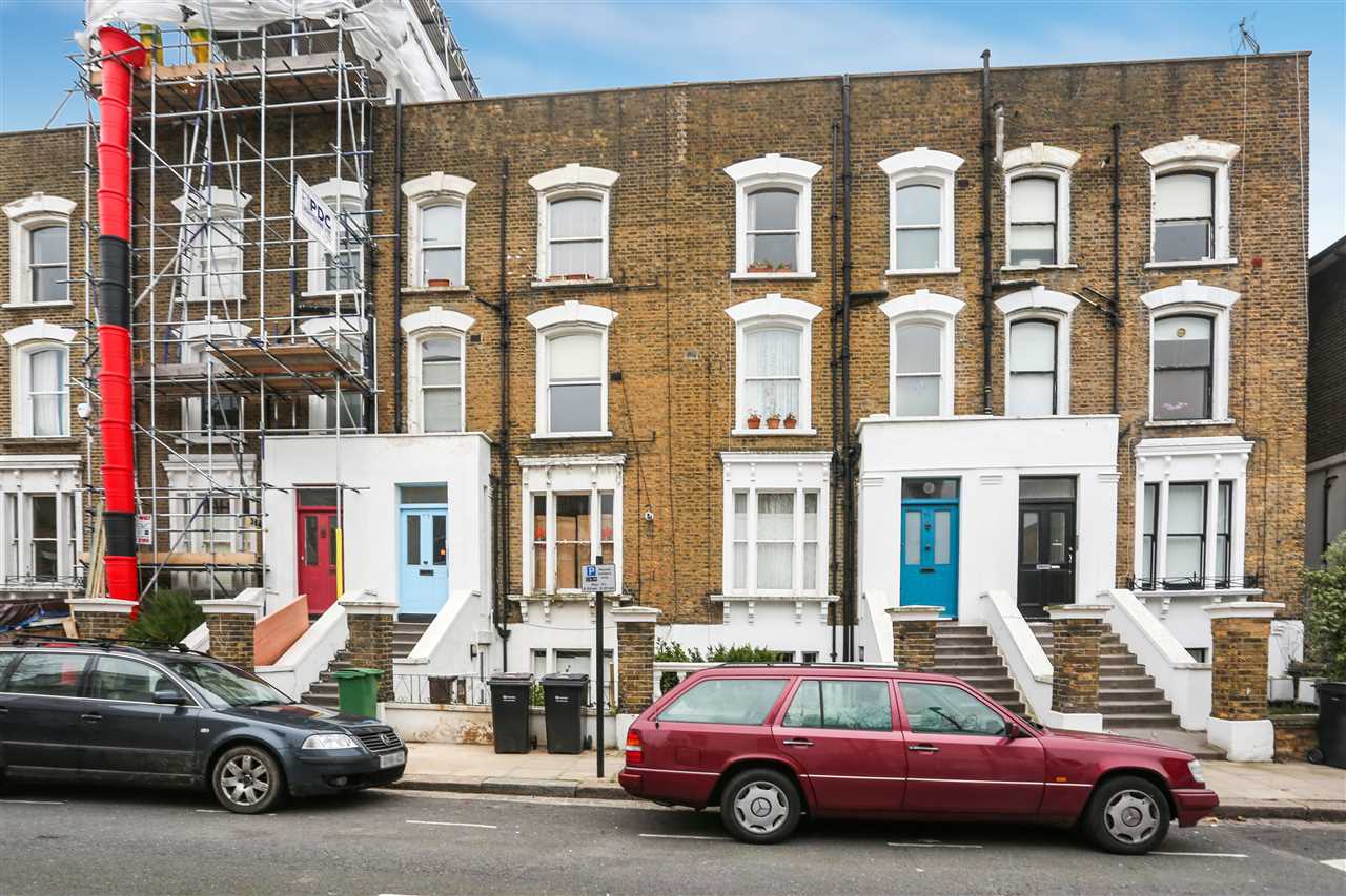 Flat Bartholomew Road in Greater London