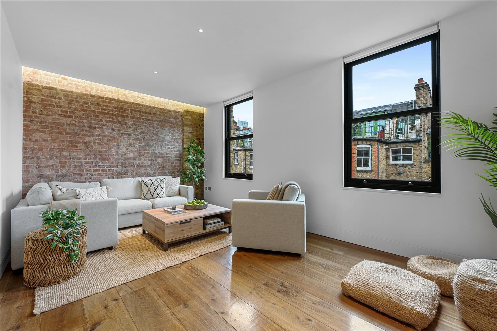 Flat Great Titchfield Street in City of Westminster