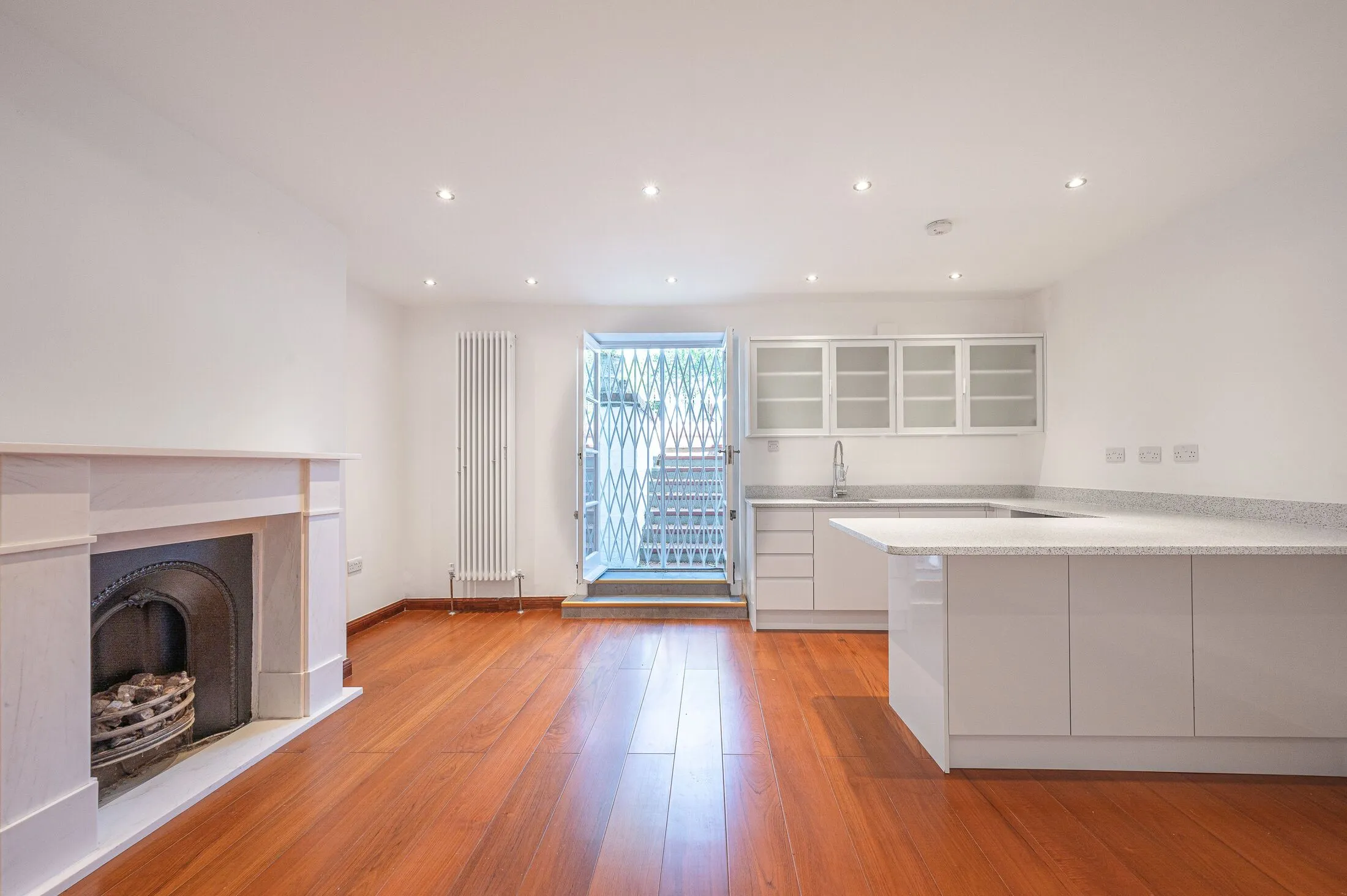 House Kingsmill Terrace in City of Westminster