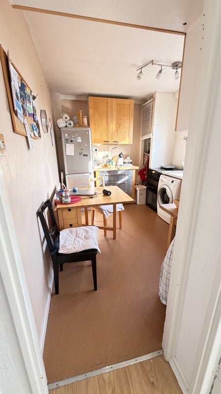 Room Stoford Close in Greater London