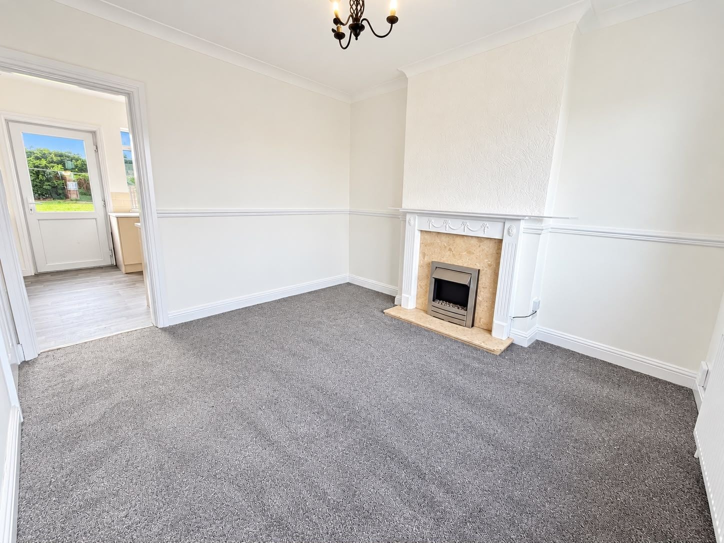 House Lyde Green in Dudley