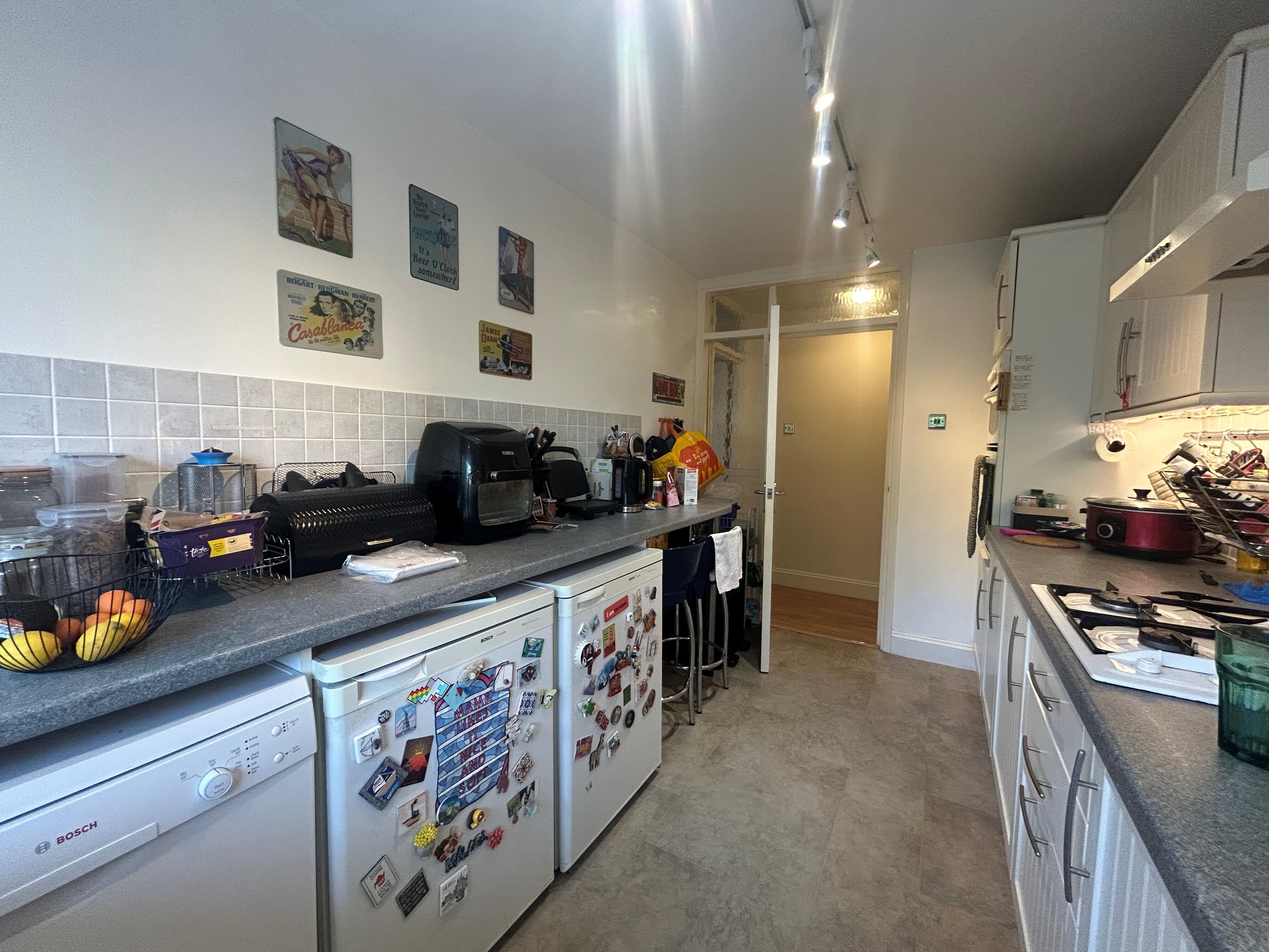 Flat Alma Court in Bristol