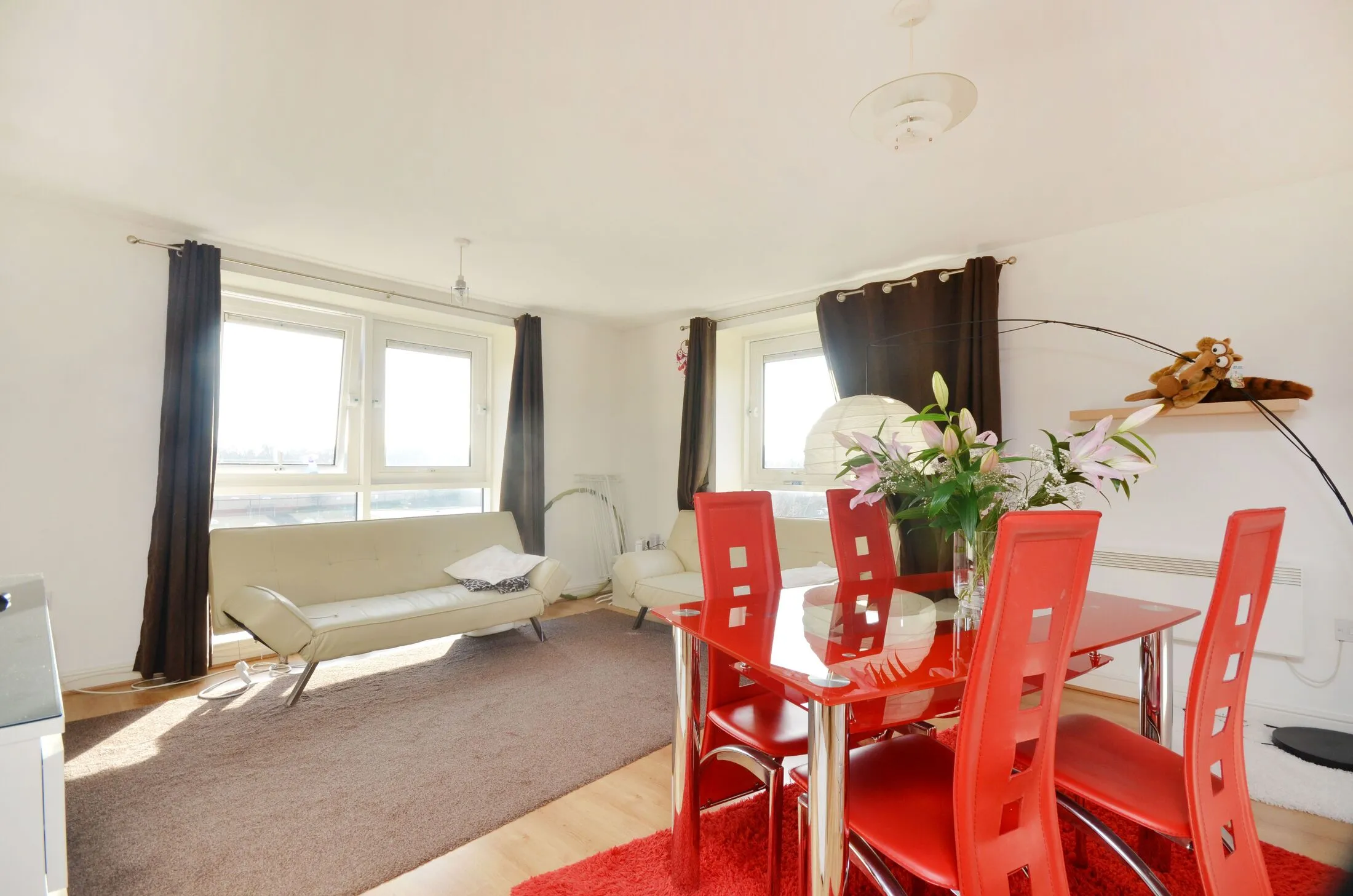 Flat Goldsworth Road in Woking